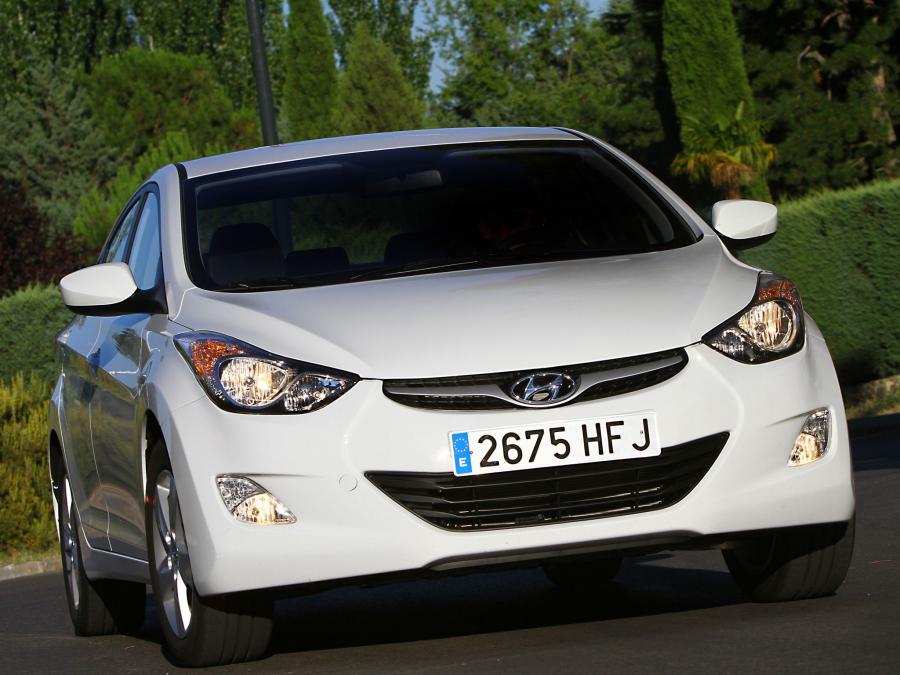 Hyundai Elantra 2010 года  (фото 13 из 19)